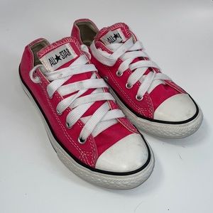CONVERSE Sneakers- ALL STAR PINK LOW TOP SNEAKER - UNISEX YOUTH Size 1